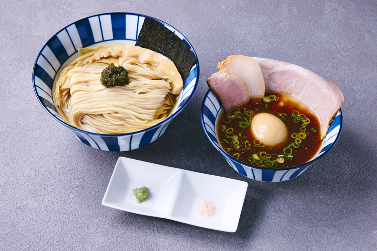 鴨×鶏×豚出汁 味玉醤油つけ麺