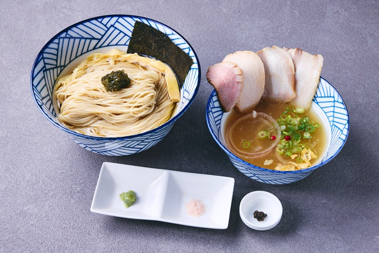 鴨×鶏×豚出汁 きのこ香る 塩つけ麺