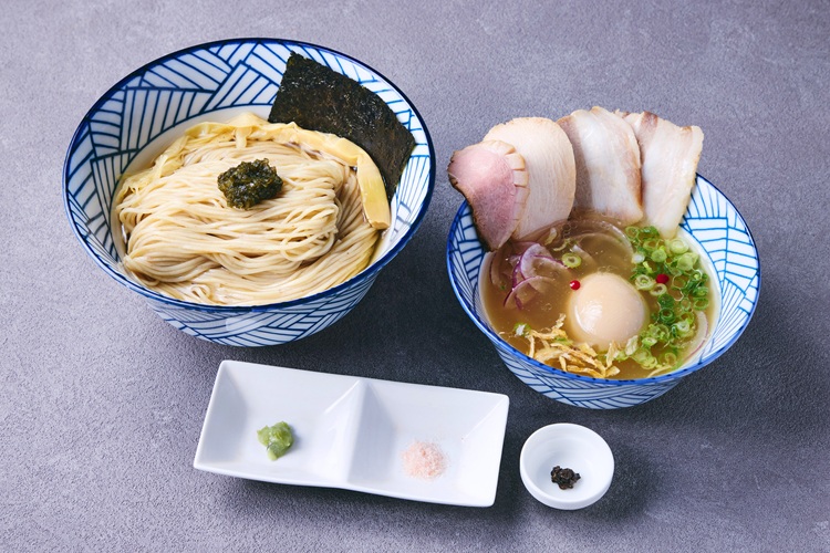 鴨×鶏×豚出汁 きのこ香る 味玉塩つけ麺