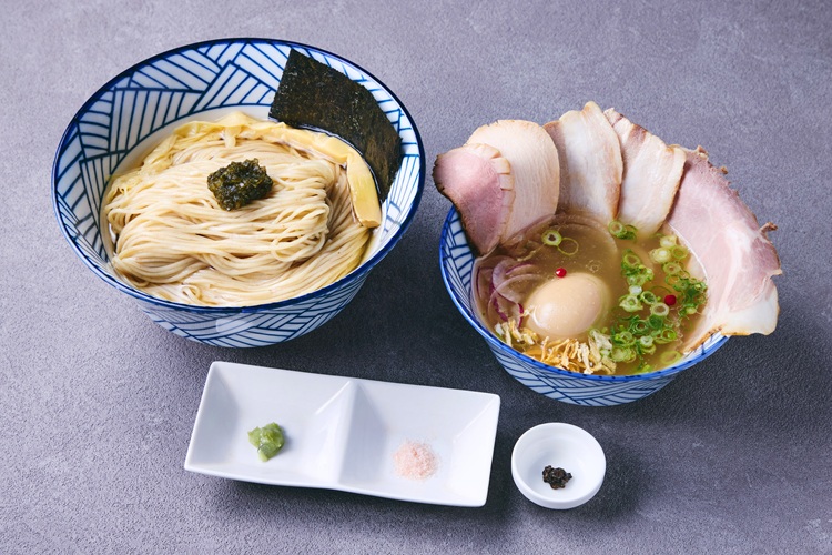 鴨×鶏×豚出汁 きのこ香る 特製塩つけ麺