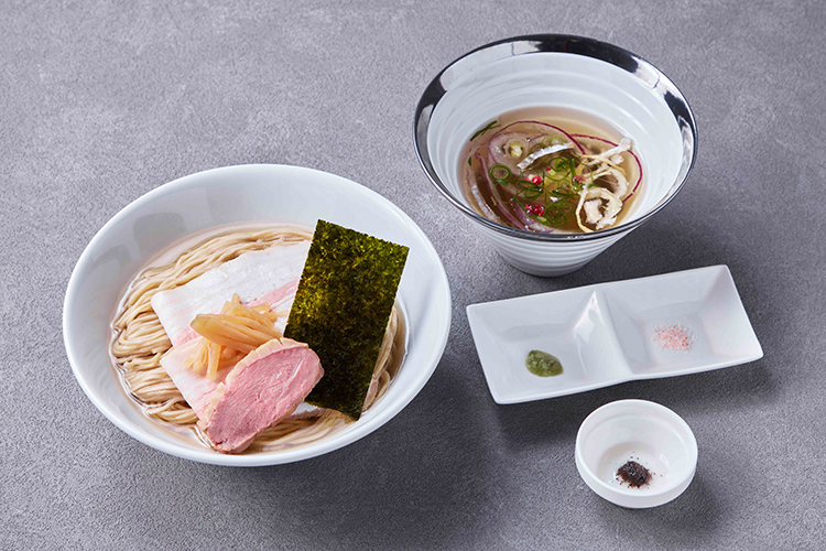 鴨✖︎鶏✖︎豚出汁 特製醤油つけ麺
