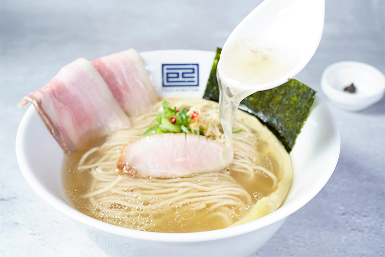 鴨✖︎鶏✖︎豚 きのこ香る 淡麗塩らーめん