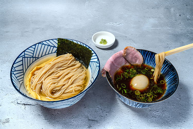 鴨×鶏×豚出汁 味玉醤油つけ麺