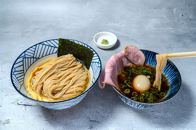 鴨✖︎鶏✖︎豚出汁 特製醤油つけ麺