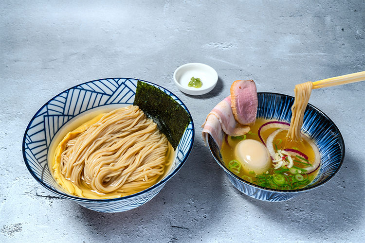 鴨×鶏×豚出汁 きのこ香る 味玉塩つけ麺