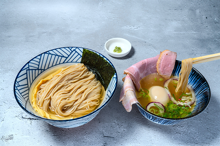 鴨×鶏×豚出汁 きのこ香る 特製塩つけ麺